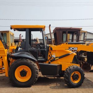 retroescavadeira-jcb-3c.jpg